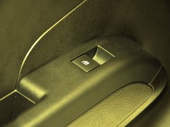 2013款 三厢 1.6 自动 SX