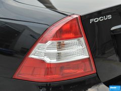 2013款 三厢 1.8L 自动 经典时尚型
