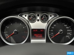 2013款 三厢 1.8L 自动 经典时尚型