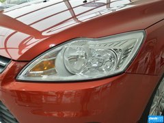 2013款 三厢 1.8L 手动 经典时尚型