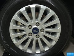 2013款 三厢 1.8L 手动 经典时尚型