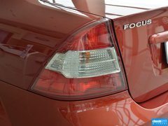 2013款 三厢 1.8L 手动 经典时尚型