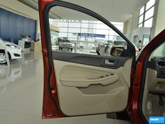 2013款 三厢 1.8L 手动 经典时尚型