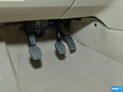 2013款 三厢 1.8L 手动 经典时尚型