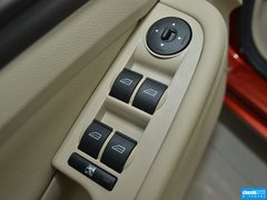 2013款 三厢 1.8L 手动 经典时尚型