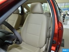 2013款 三厢 1.8L 手动 经典时尚型