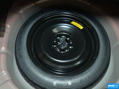 2013款 三厢 1.8L 手动 经典时尚型