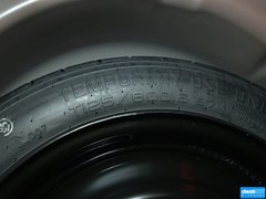 2013款 三厢 1.8L 手动 经典时尚型