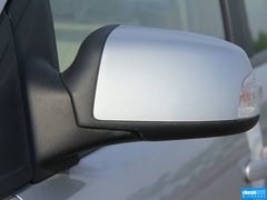 2013款 三厢 1.8L 手动 经典时尚型