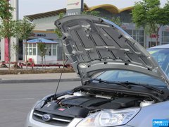 2013款 三厢 1.8L 手动 经典时尚型
