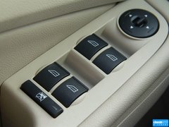 2013款 三厢 1.8L 手动 经典时尚型