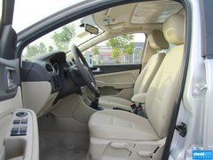 2013款 三厢 1.8L 手动 经典时尚型