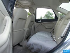 2013款 三厢 1.8L 手动 经典时尚型