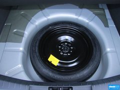 2013款 三厢 1.8L 手动 经典时尚型