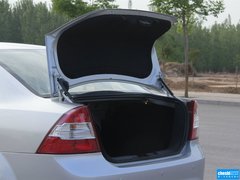 2013款 三厢 1.8L 手动 经典时尚型