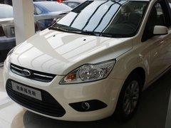 2013款 三厢 1.8L 自动 经典基本型