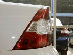 2013款 三厢 1.8L 自动 经典基本型
