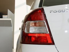 2013款 三厢 1.8L 自动 经典基本型