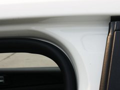 2013款 三厢 1.8L 自动 经典基本型