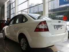 2013款 三厢 1.8L 自动 经典基本型