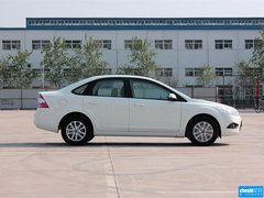 2013款 三厢 1.8L 自动 经典基本型