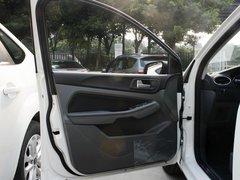 2013款 两厢 1.8L 自动 经典基本型