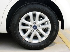 2013款 两厢 1.8L 自动 经典基本型