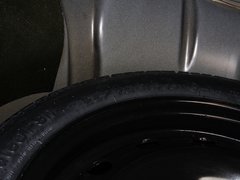 2013款 1.5L 自動 尊享型