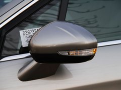 2013款 2.3L 自动 豪华型