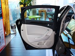 2013款 2.3L 自动 尊贵型