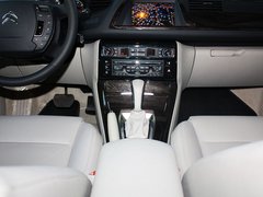 2013款 2.3L 自动 尊贵型