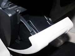 2013款 2.3L 自动 尊贵型