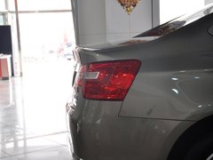 2013款 2.3L 自动 尊贵型