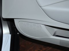 2013款 2.3L 自动 尊贵型