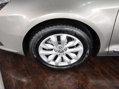 2013款 2.3L 自动 尊贵型