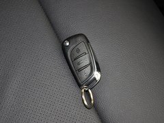 2013款 2.0L 自动 尊享型