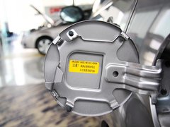 2013款 1.6L 手动 三厢冠军版