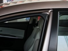 2013款 1.6L 手动 三厢冠军版