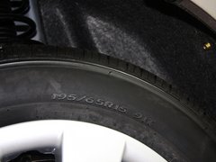 2013款 1.6L 手动 三厢冠军版