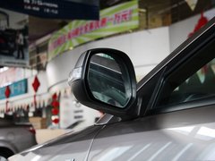 2013款 1.6L 手动 三厢冠军版