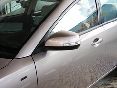 2013款 1.6L 手动 三厢冠军版