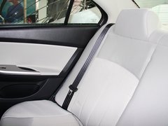 2013款 1.6L 手动 三厢冠军版