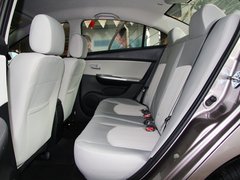 2013款 1.6L 手动 三厢冠军版