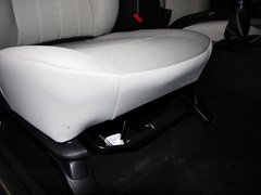 2013款 1.6L 手动 三厢冠军版