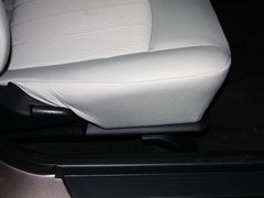 2013款 1.6L 手动 三厢冠军版