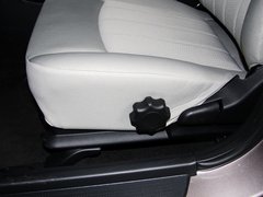 2013款 1.6L 手动 三厢冠军版