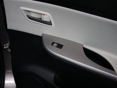 2013款 1.6L 手动 三厢冠军版