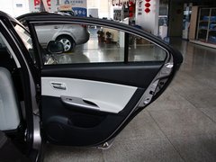 2013款 1.6L 手动 三厢冠军版