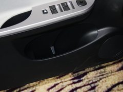 2013款 1.6L 手动 三厢冠军版