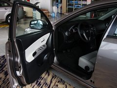 2013款 1.6L 手动 三厢冠军版